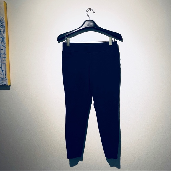 Navy Blue Spandex Work Capris - Picture 4 of 4